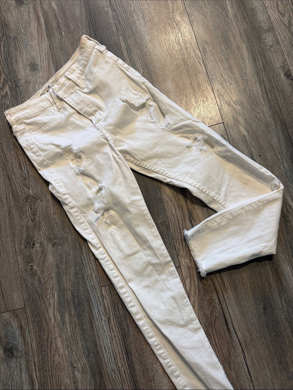 Hollister White Distressed Skinny Men’s Jeans